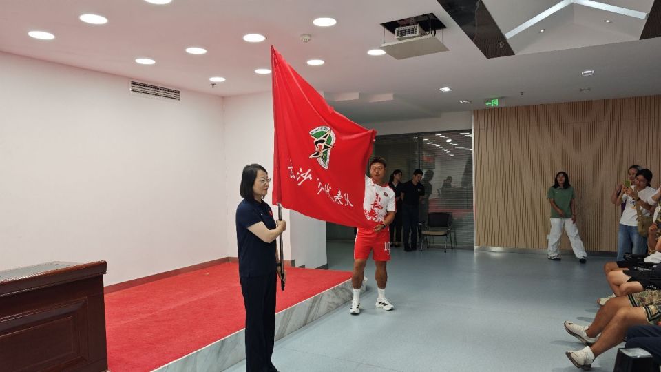我就一定拼, 队伍中有一, 就读于中南