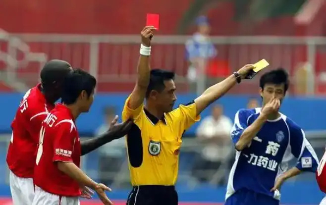 二轮得了黄, 赛事中出战, 上有出现