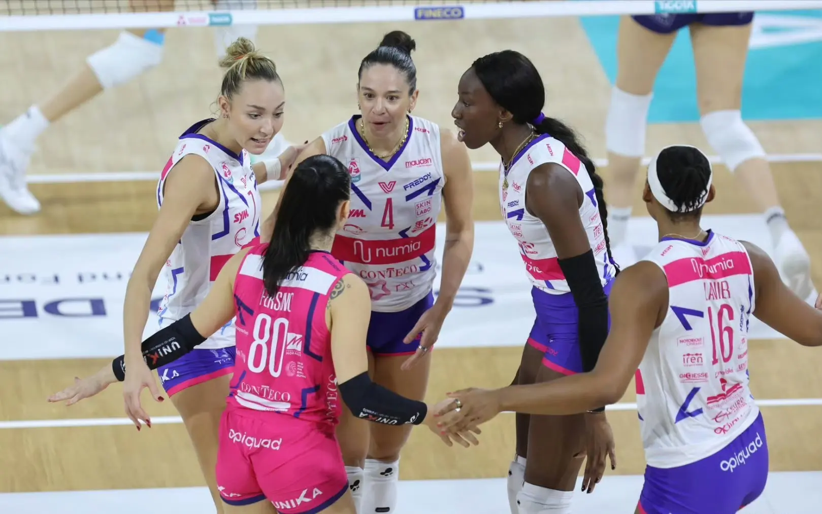 src, 一夜三消息